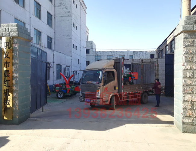 树枝粉碎机发货兰州客户--意昂4机械